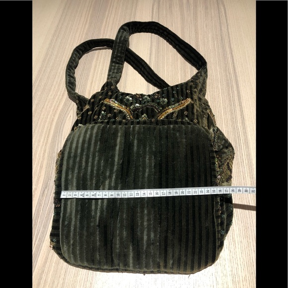 Handmade Embroidery Sequin Beaded Velvet Handbag - Picture 14 of 16